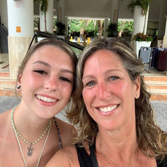 Meet your Posher, Lysane - Picture 1 of 1